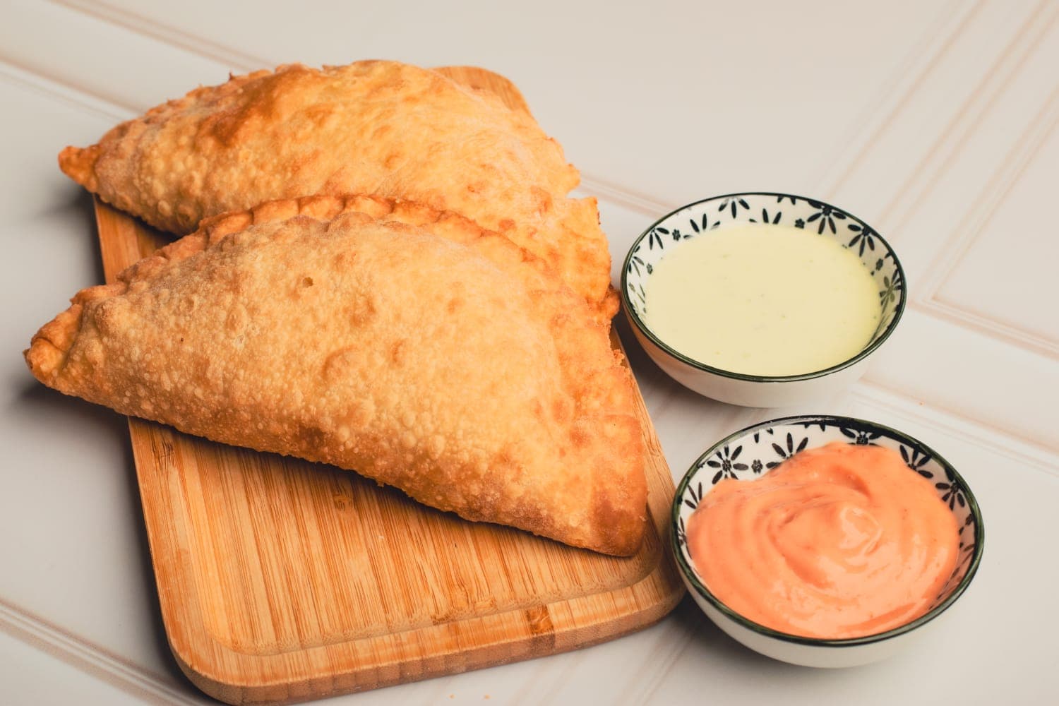 Empanadas con salsas